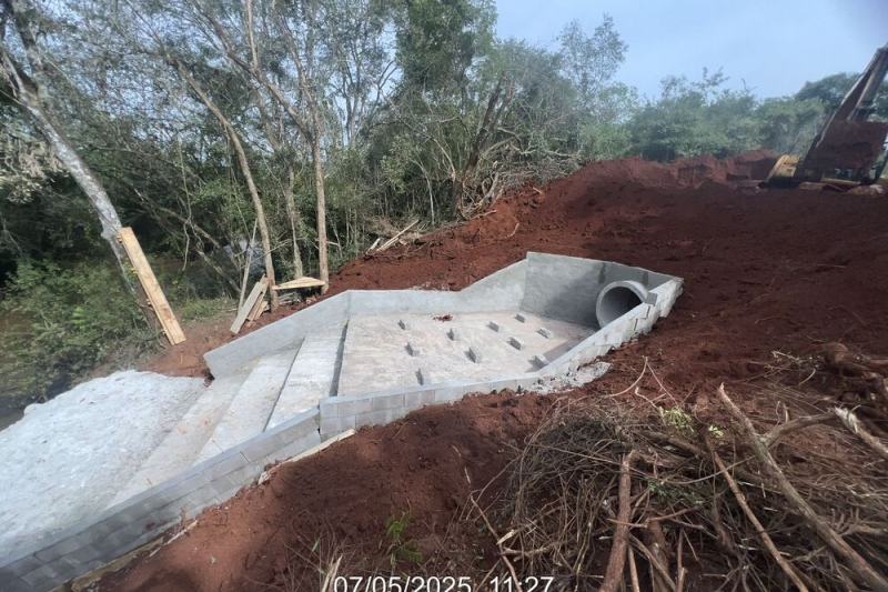 Obras de Pavimentação do Parque Industrial Augusto Tezelli Filho alcançam 23% de e...